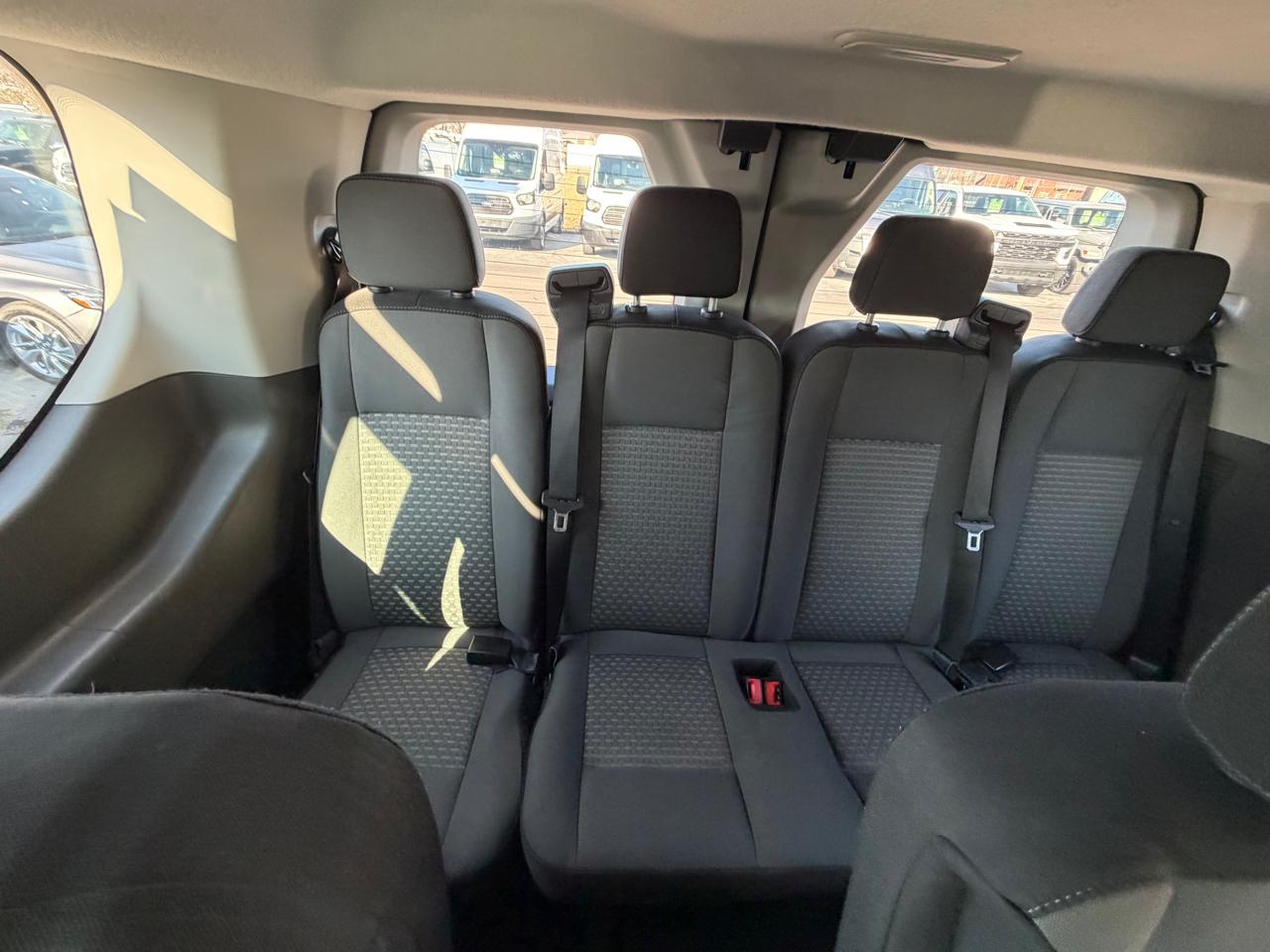 Ford Transit Passenger Wagon T-350 148" Low Roof XLT RWD 2021