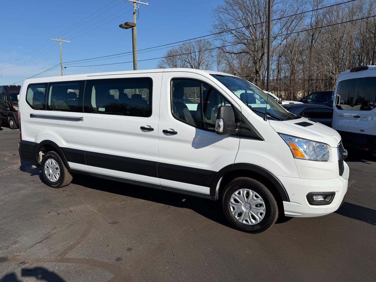 Ford Transit Passenger Wagon T-350 148" Low Roof XLT RWD 2021