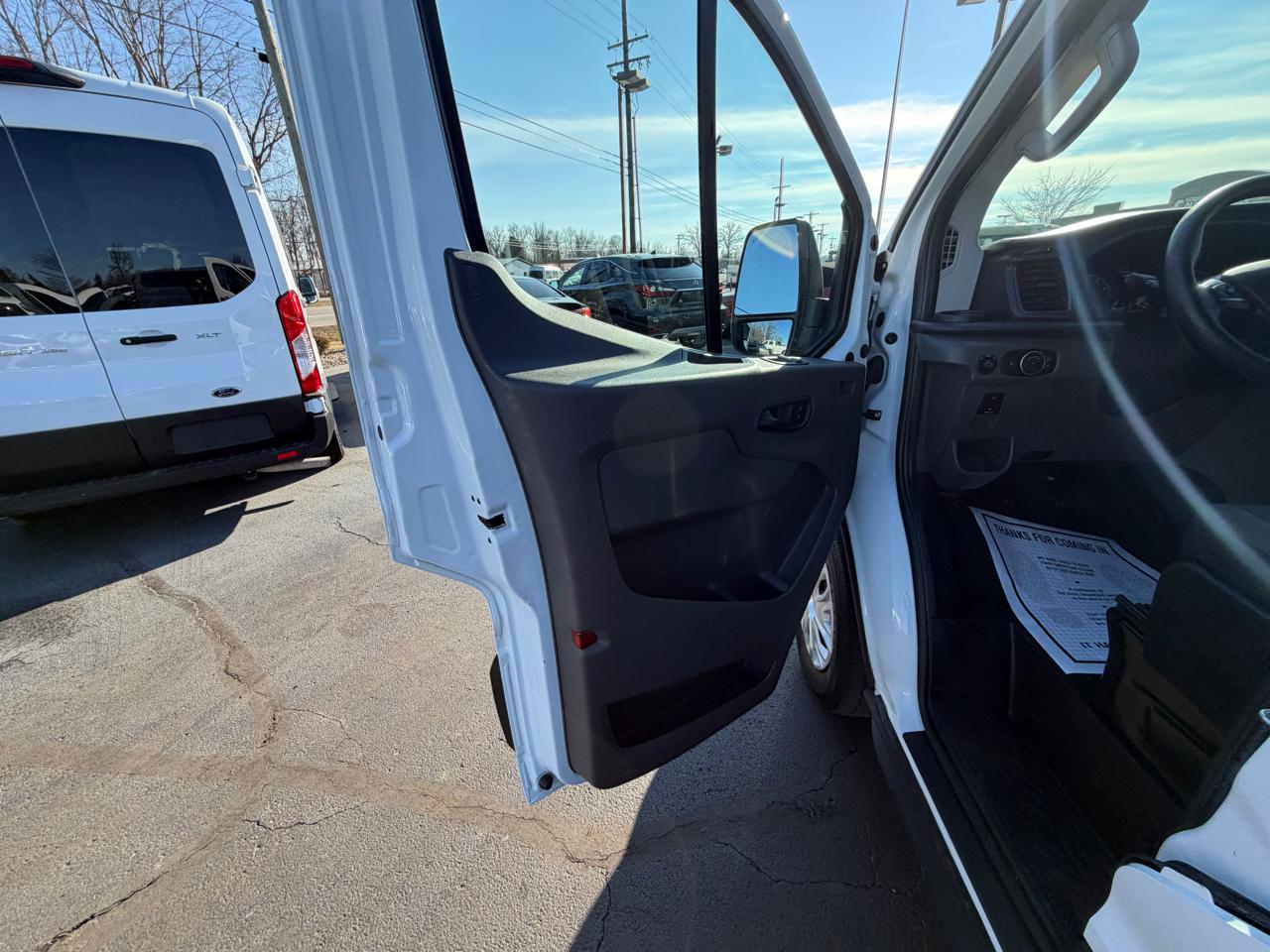 Ford Transit Passenger Wagon T-350 148" Low Roof XLT RWD 2021