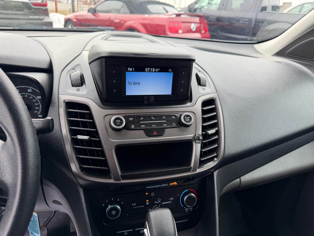 Ford Transit Connect Van XL LWB w/Rear Symmetrical Doors 2022