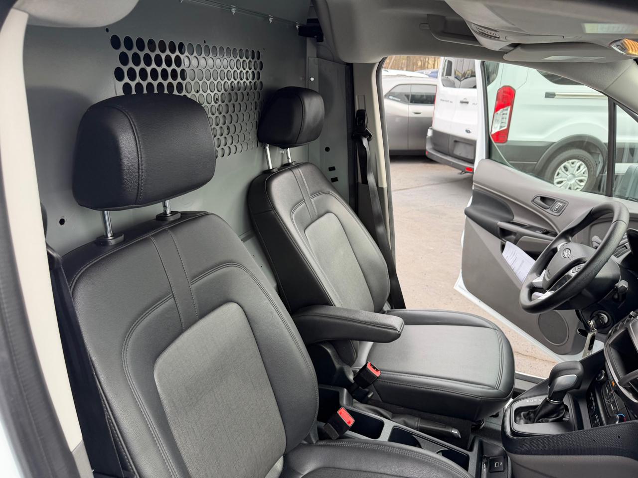 Ford Transit Connect Van XL LWB w/Rear Symmetrical Doors 2022