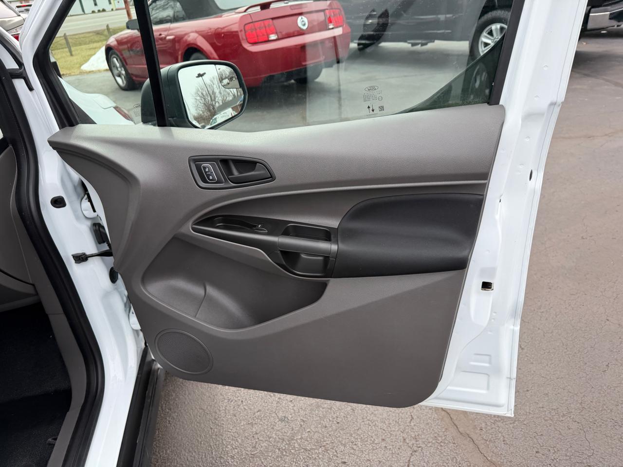 Ford Transit Connect Van XL LWB w/Rear Symmetrical Doors 2022