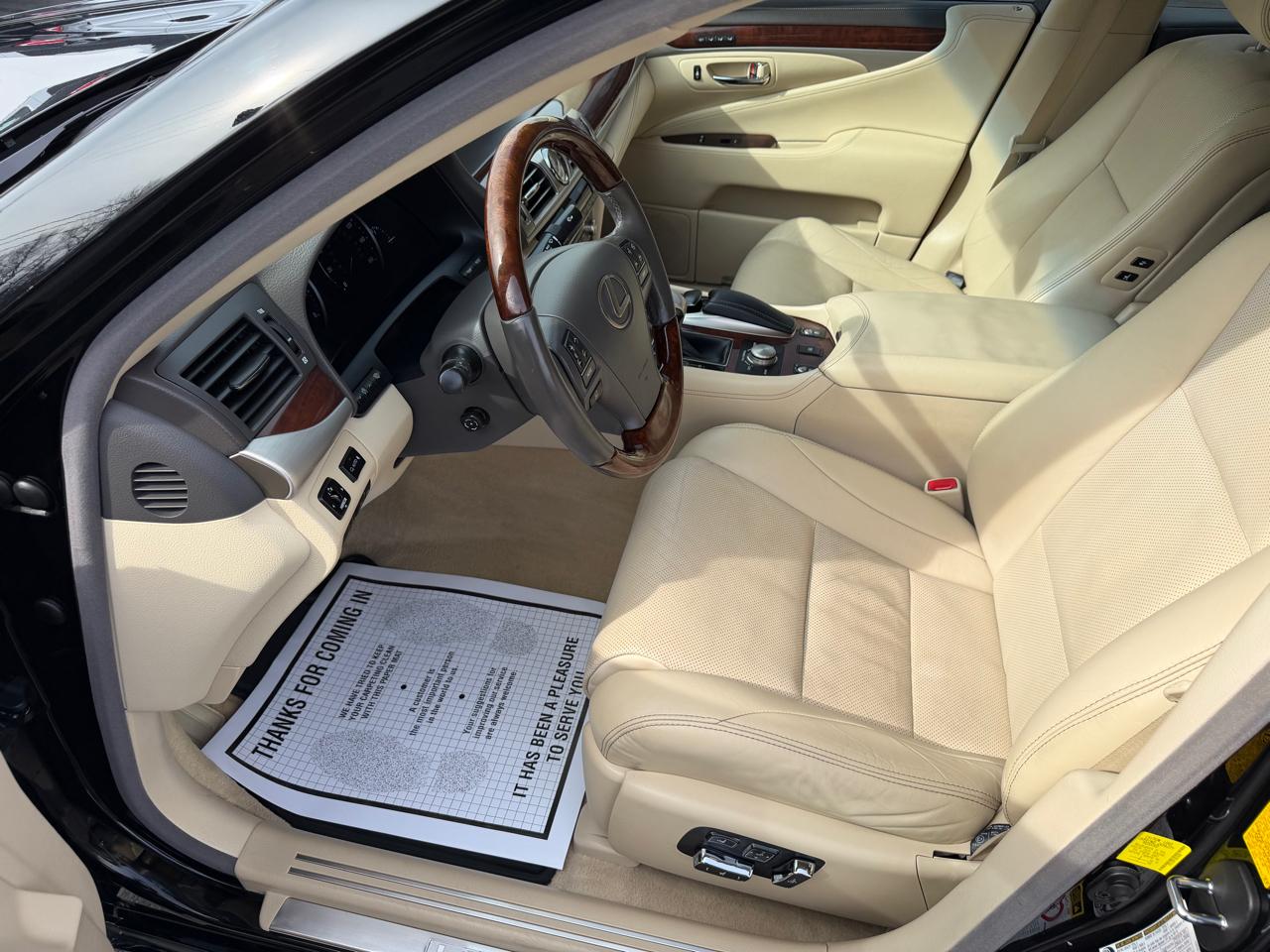 Lexus LS 460 4dr Sdn AWD 2013