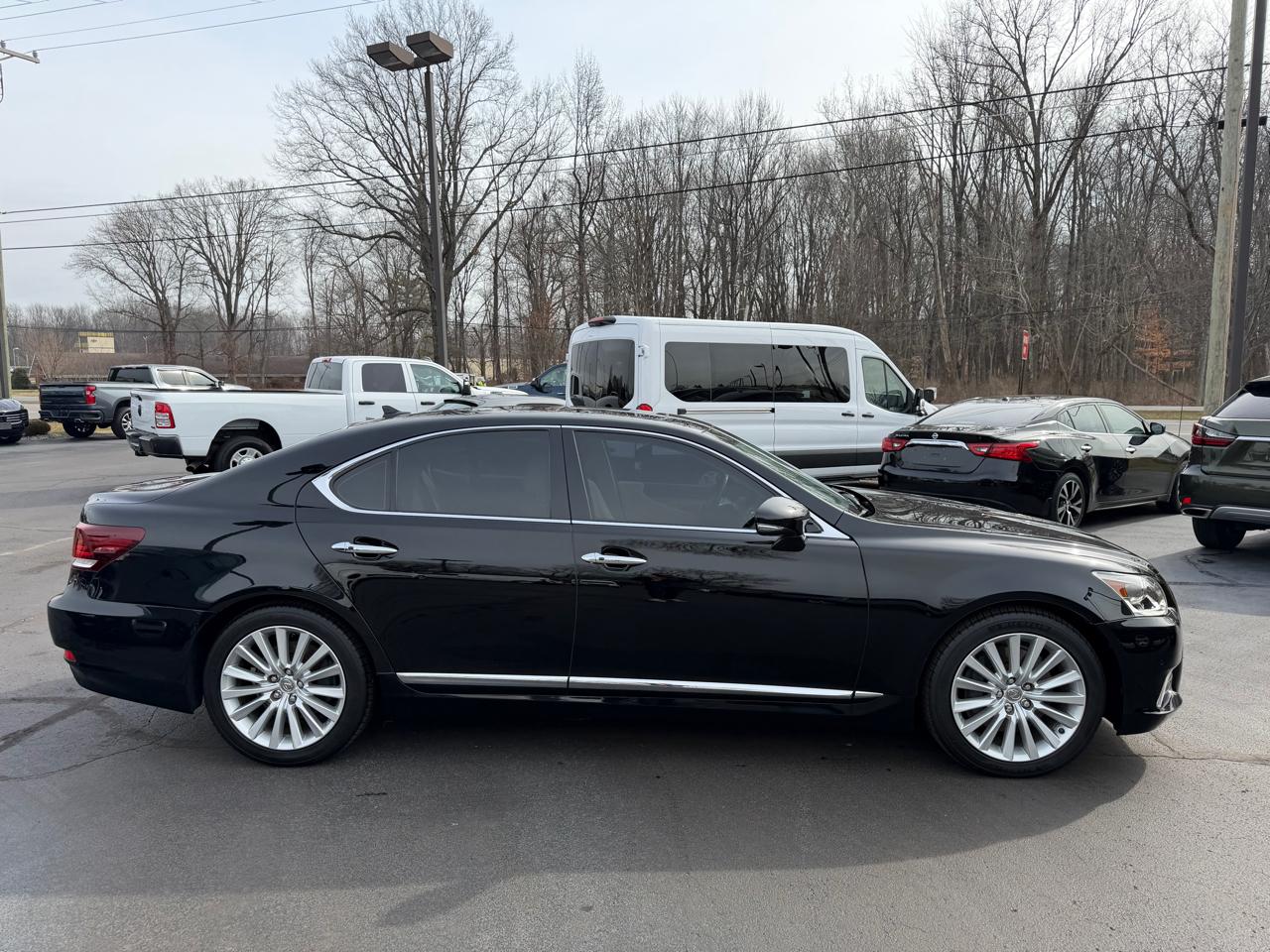 Lexus LS 460 4dr Sdn AWD 2013