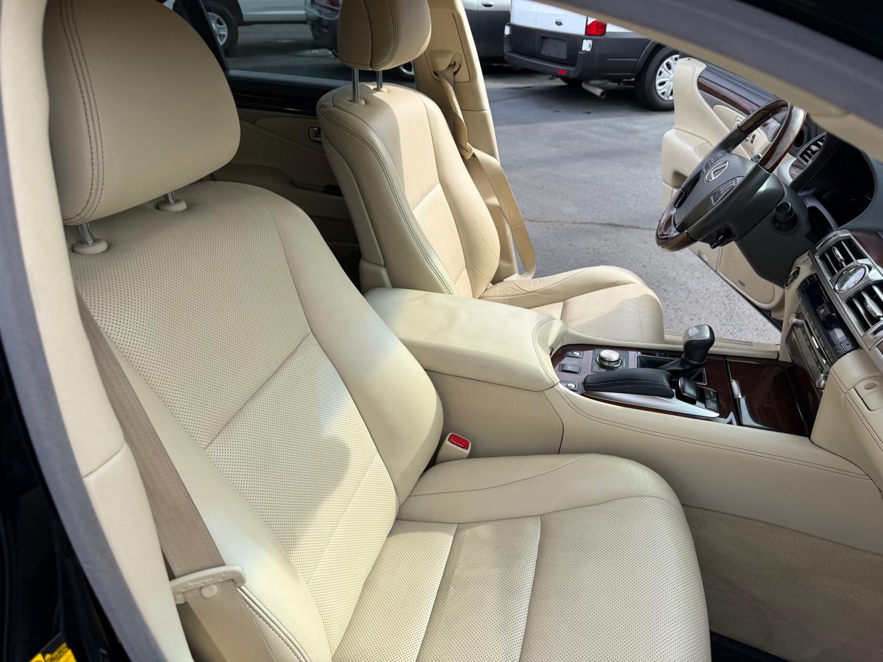 Lexus LS 460 4dr Sdn AWD 2013