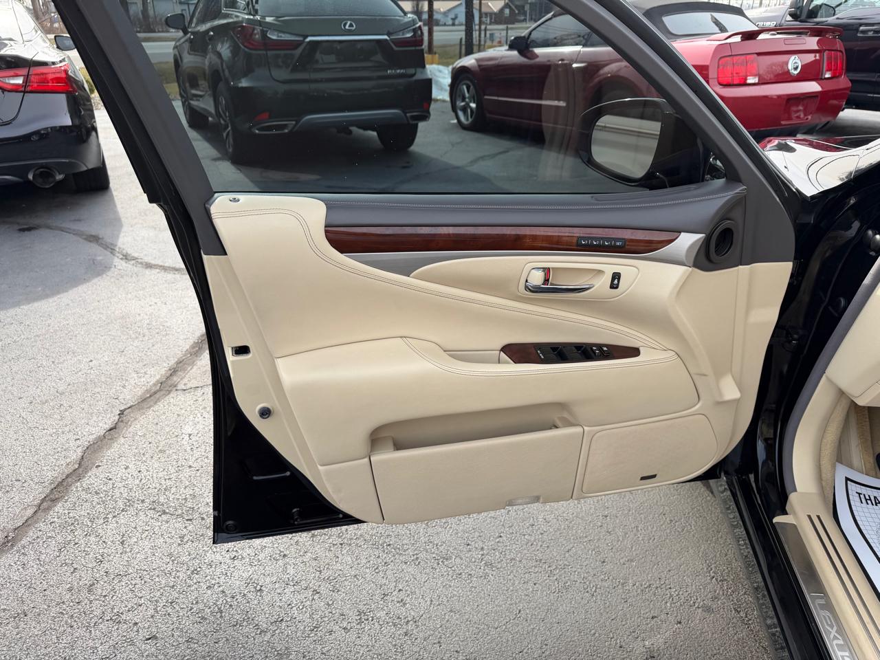 Lexus LS 460 4dr Sdn AWD 2013