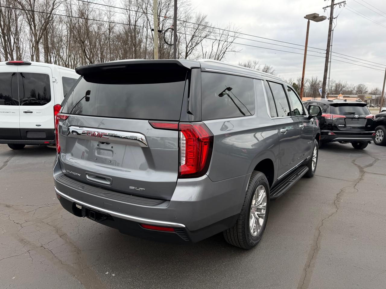 GMC Yukon XL 4WD 4dr SLT 2022