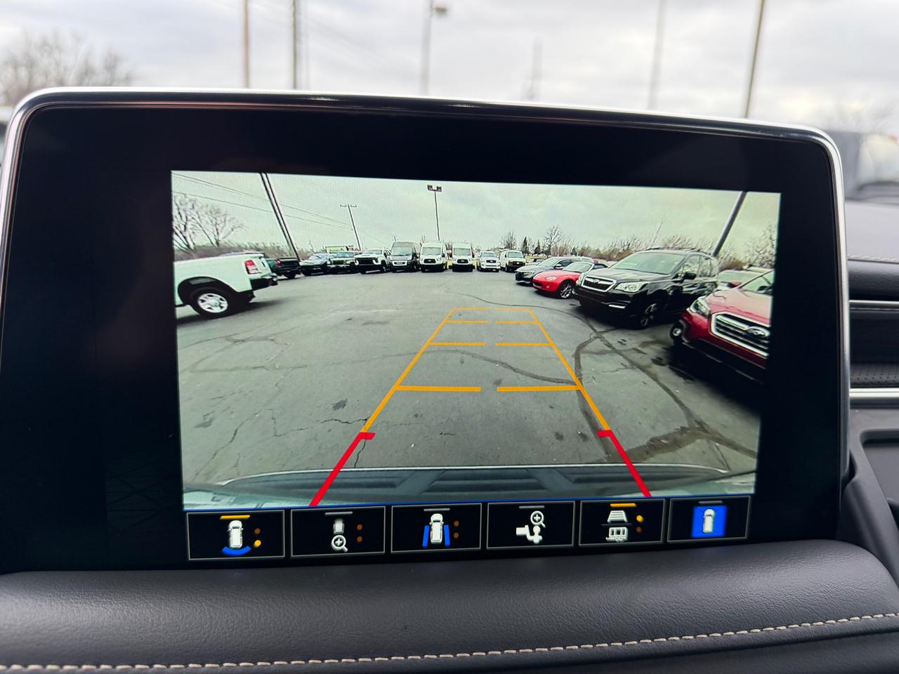 GMC Yukon XL 4WD 4dr SLT 2022