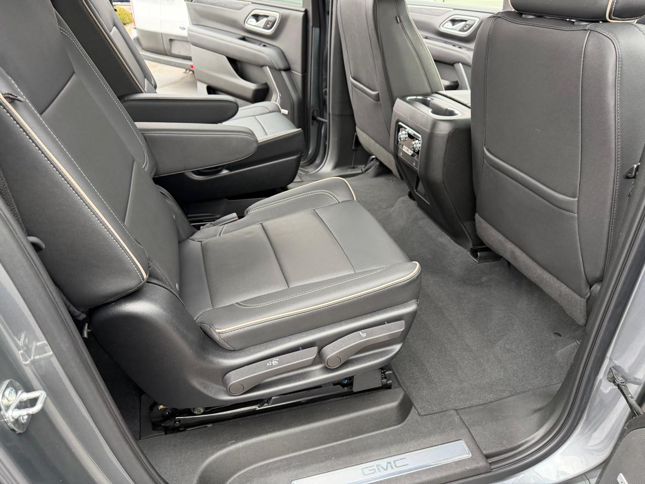 GMC Yukon XL 4WD 4dr SLT 2022