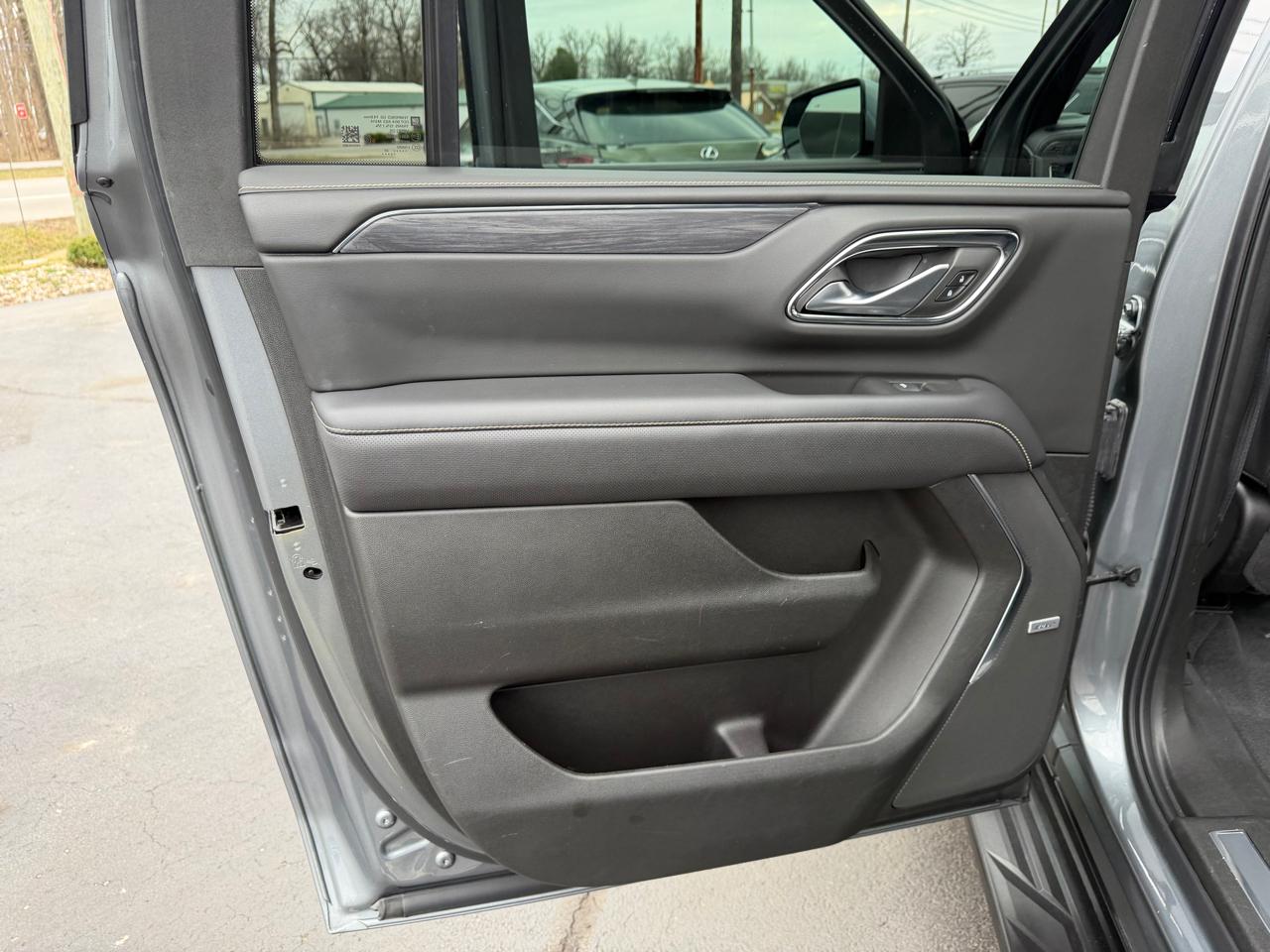 GMC Yukon XL 4WD 4dr SLT 2022