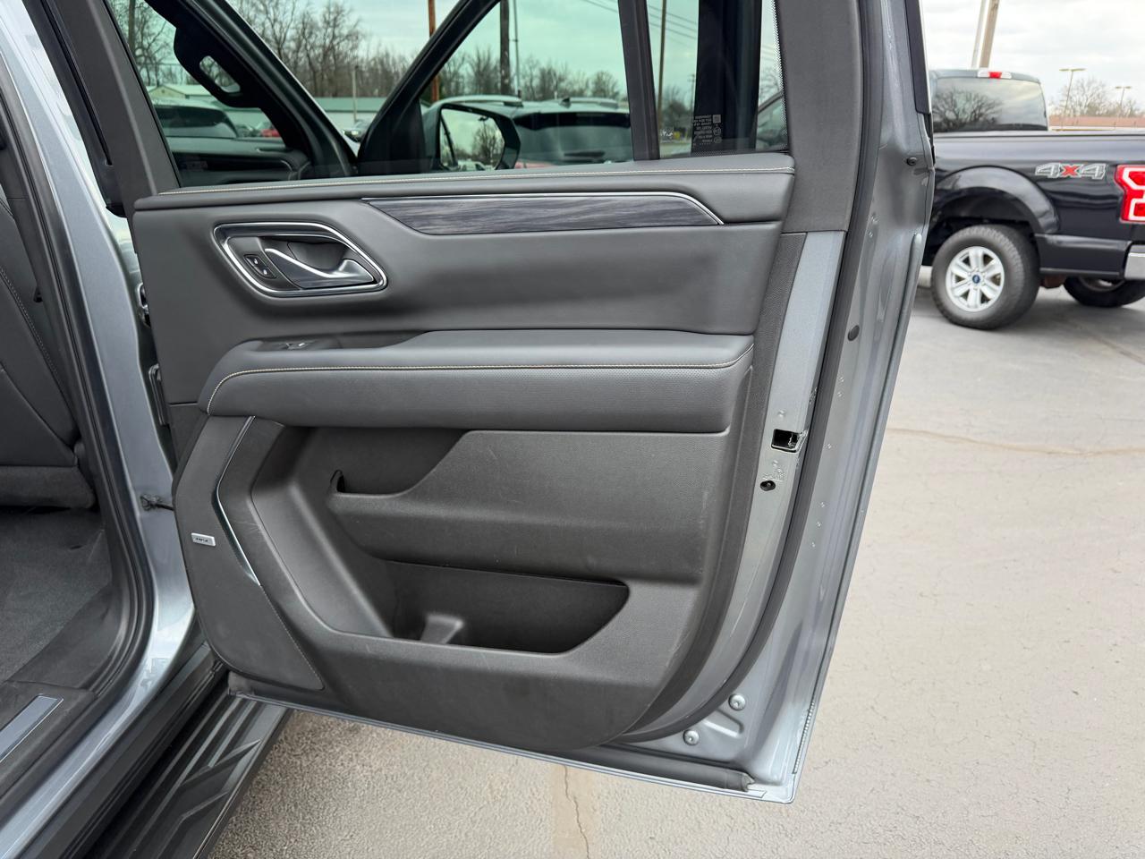 GMC Yukon XL 4WD 4dr SLT 2022