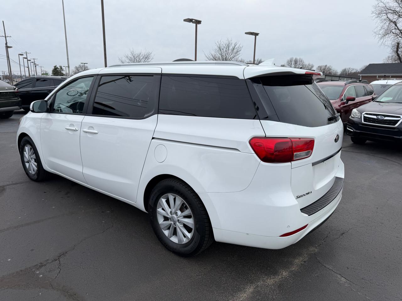 Kia Sedona 4dr Wgn LX 2016