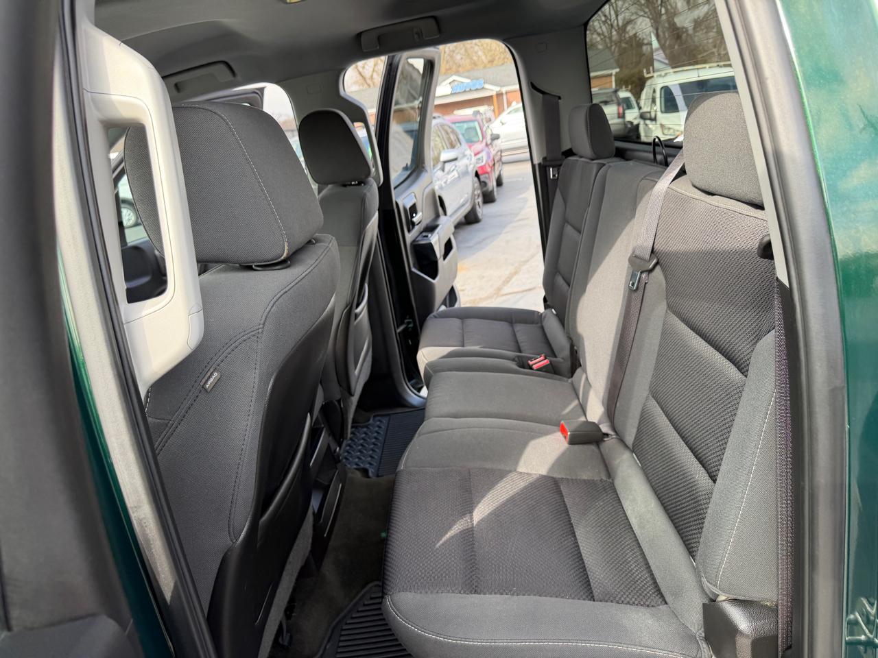 Chevrolet Silverado 1500 2WD Double Cab 143.5" LT w/1LT 2015