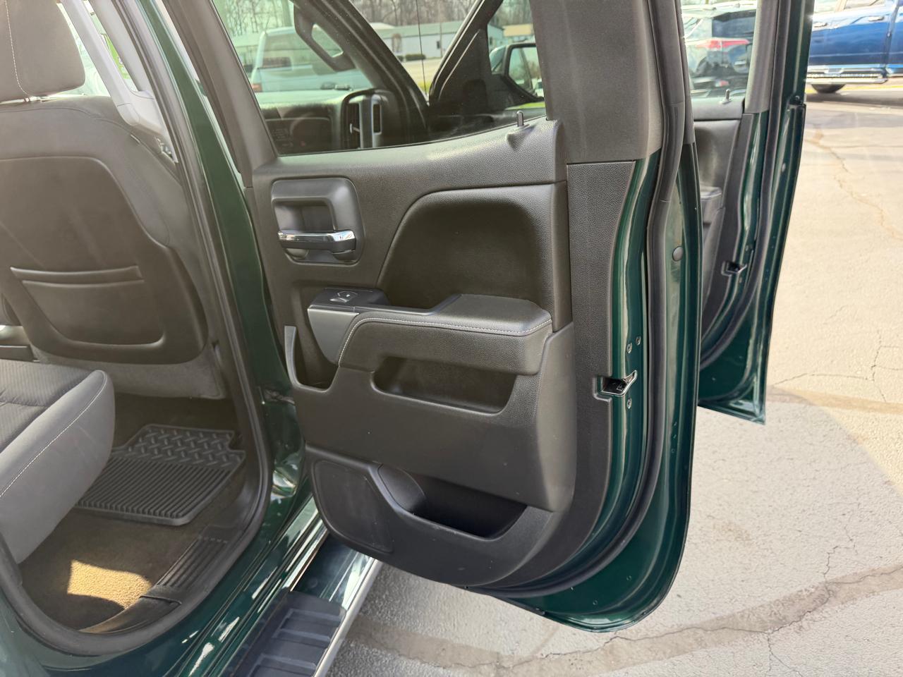 Chevrolet Silverado 1500 2WD Double Cab 143.5" LT w/1LT 2015