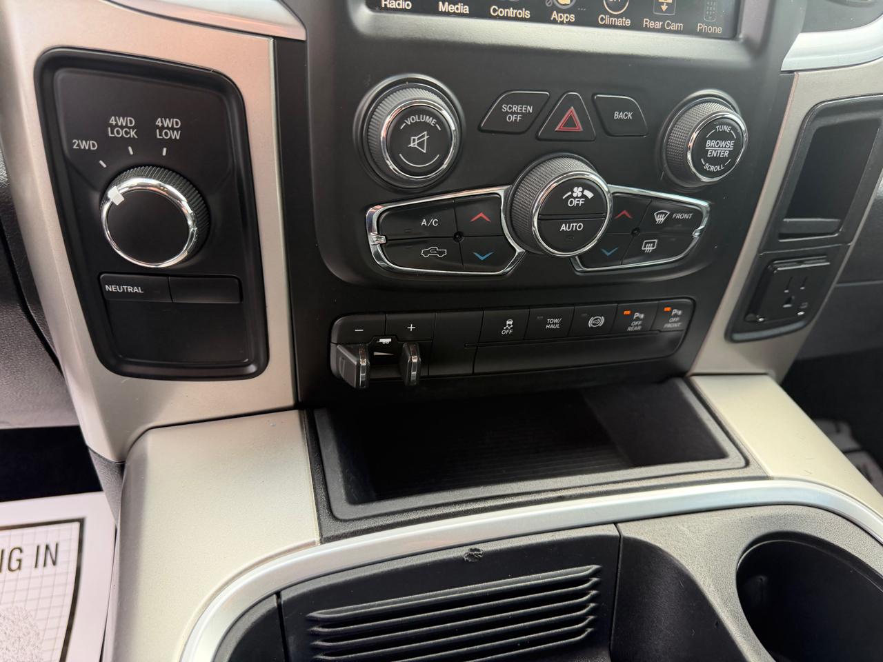 RAM 2500 Lone Star 4x4 Crew Cab 6'4" Box 2017