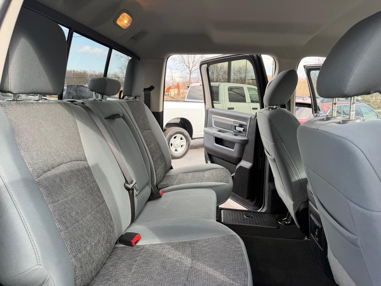 RAM 2500 Lone Star 4x4 Crew Cab 6'4" Box 2017