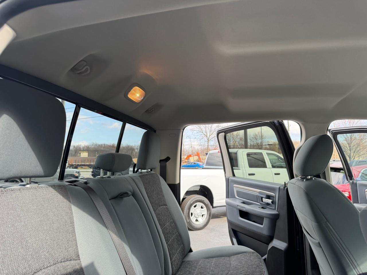 RAM 2500 Lone Star 4x4 Crew Cab 6'4" Box 2017