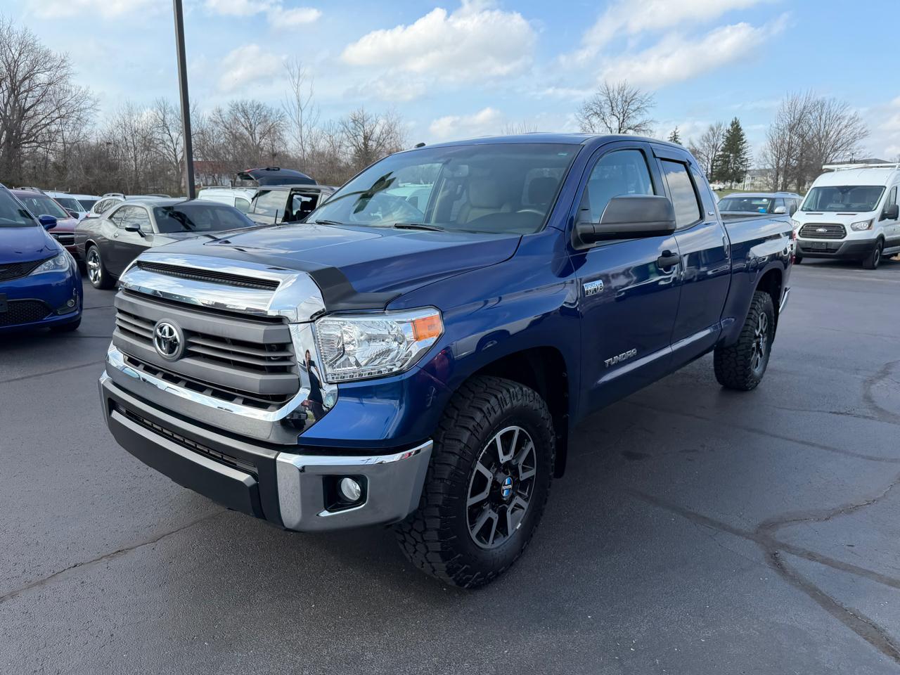 Toyota Tundra 4WD Truck  2014