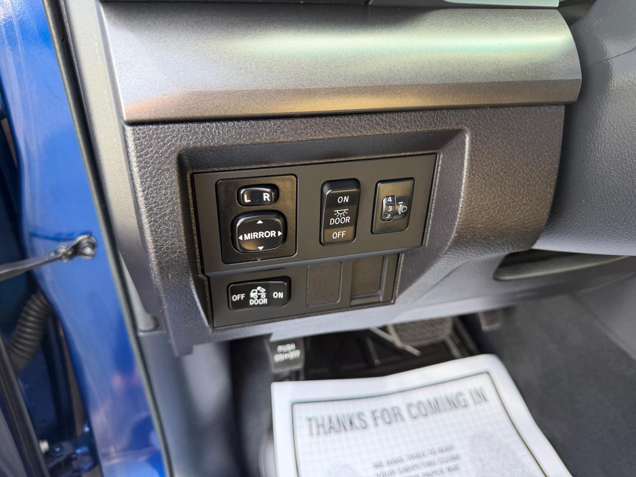 Toyota Tundra 4WD Truck  2014