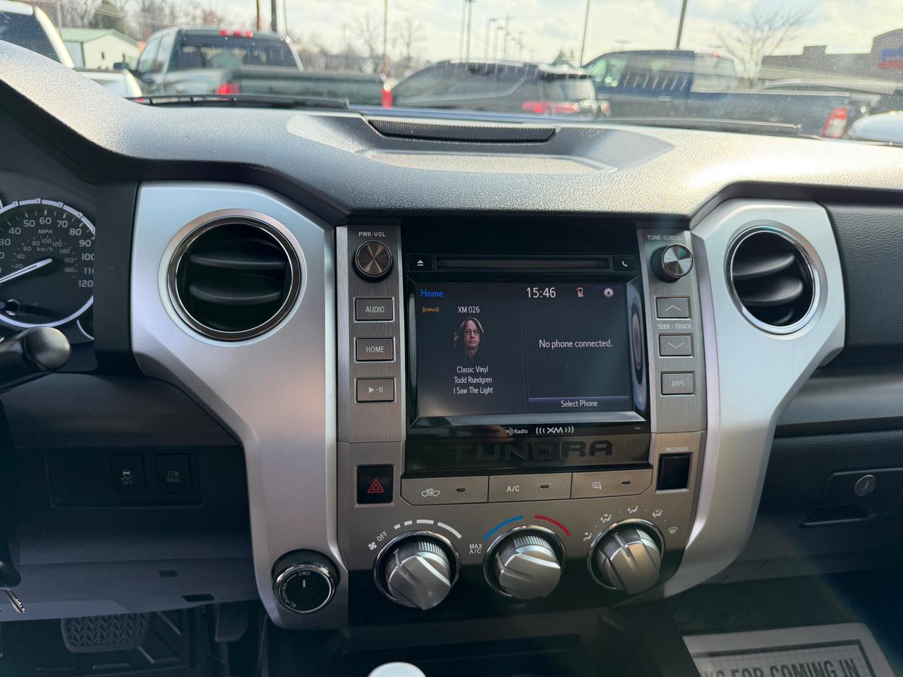 Toyota Tundra 4WD Truck  2014