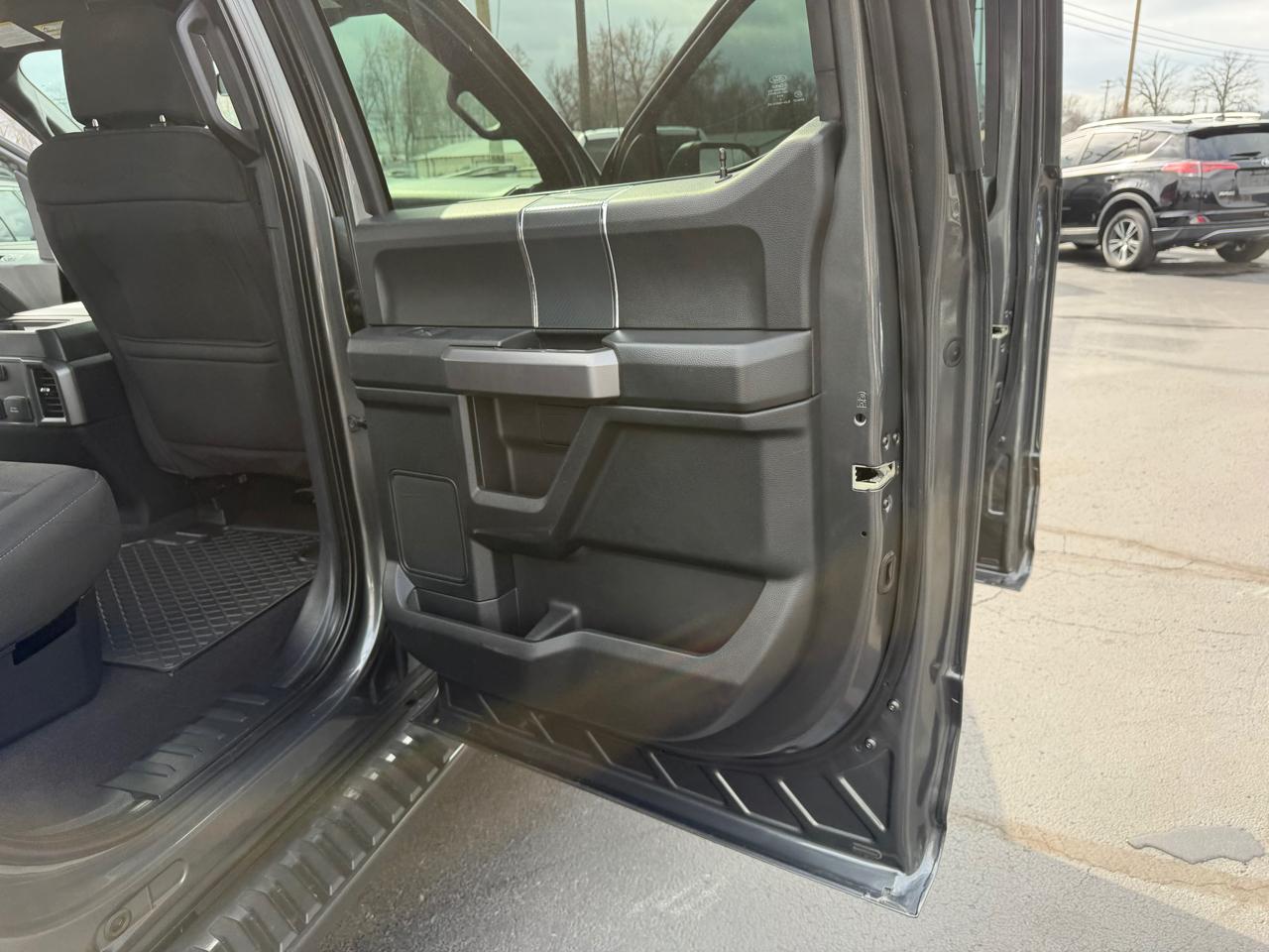 Ford F-150 FX4 SuperCrew 4x4 2019