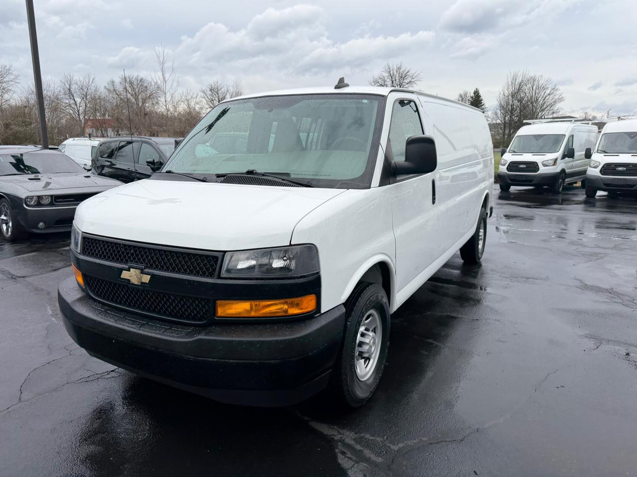 Chevrolet Express Cargo Van RWD 2500 155" 2021