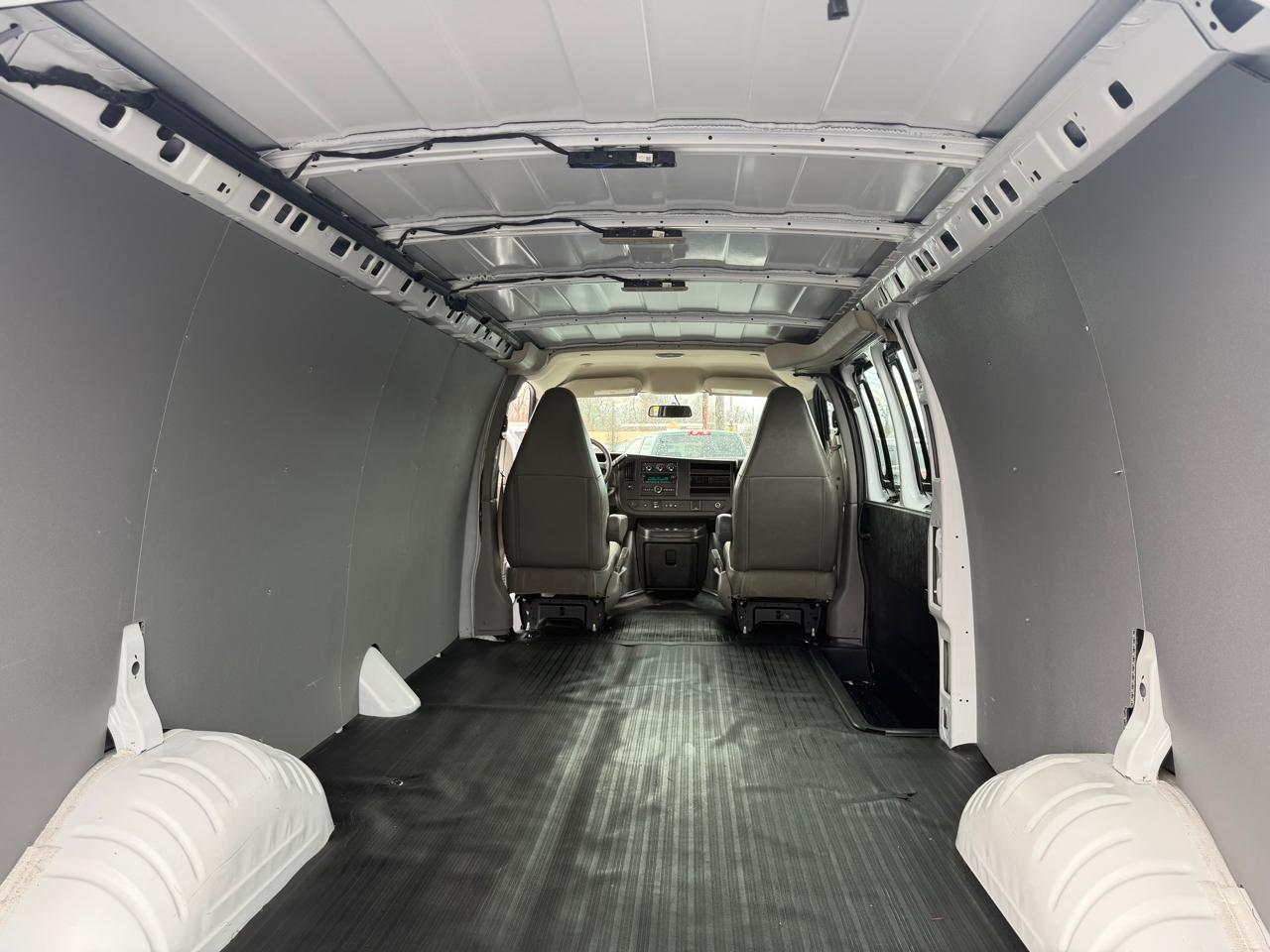 Chevrolet Express Cargo Van RWD 2500 155" 2021