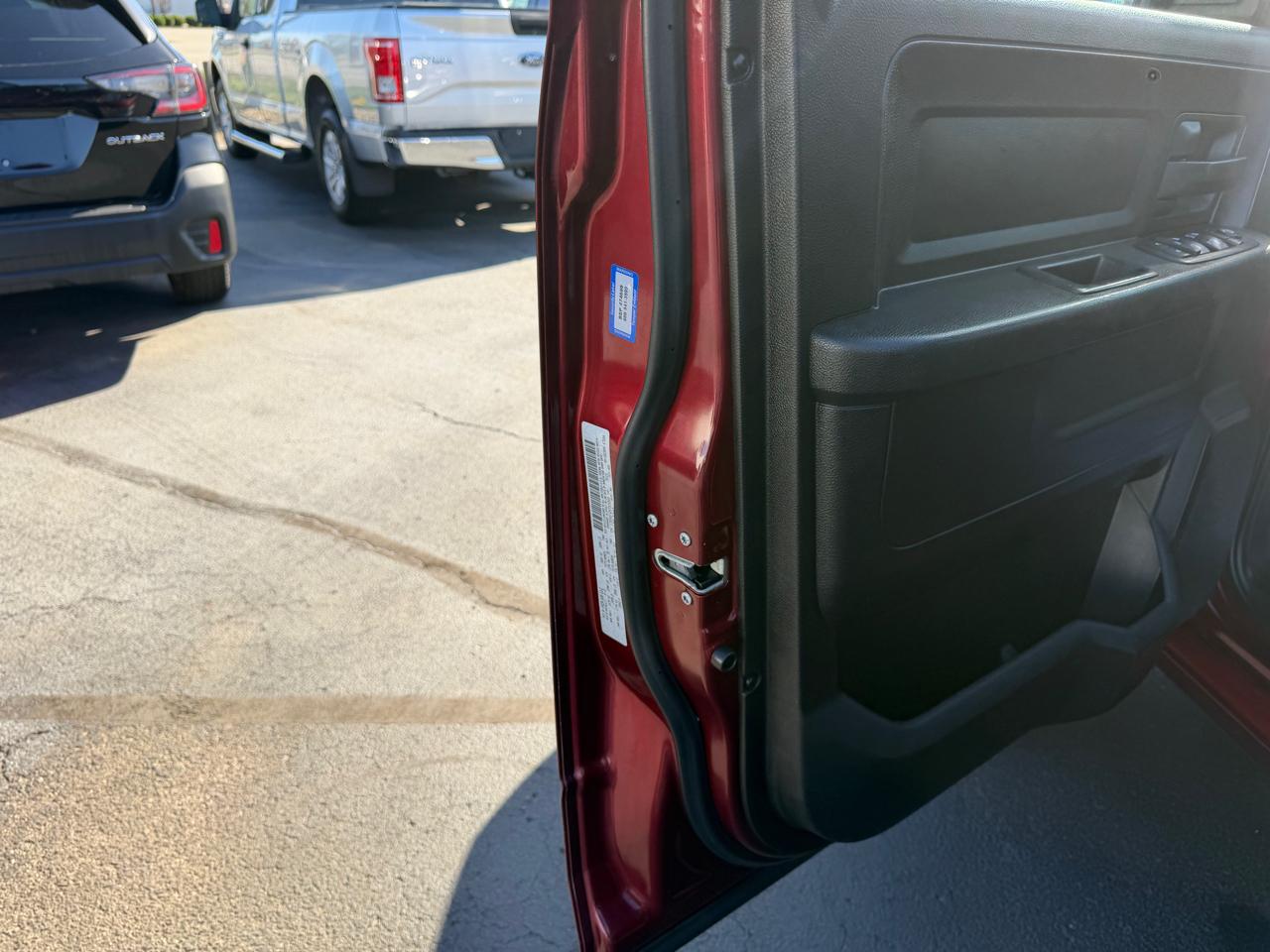 RAM 1500 Classic Tradesman 4x2 Quad Cab 6'4" Box 2019