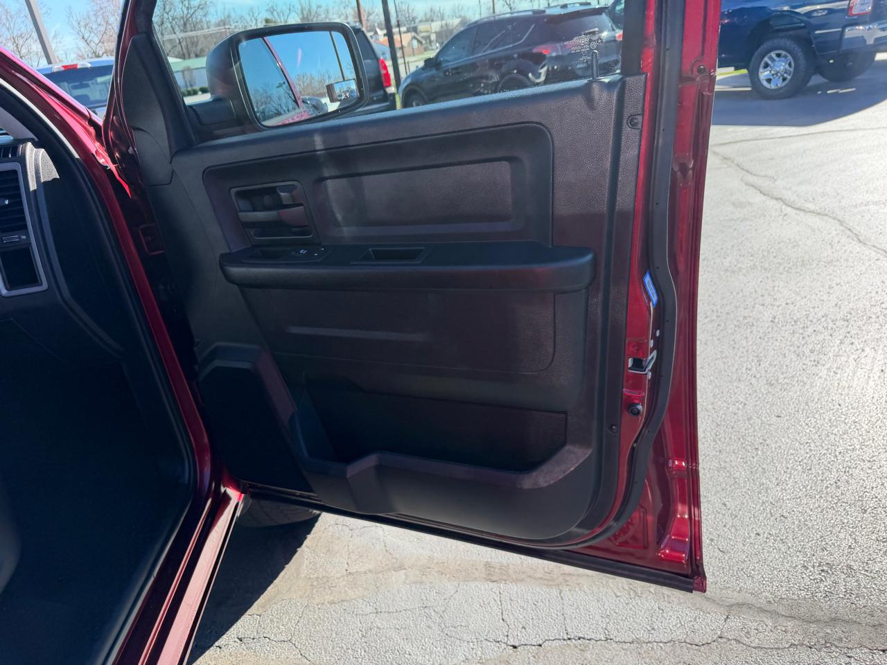 RAM 1500 Classic Tradesman 4x2 Quad Cab 6'4" Box 2019
