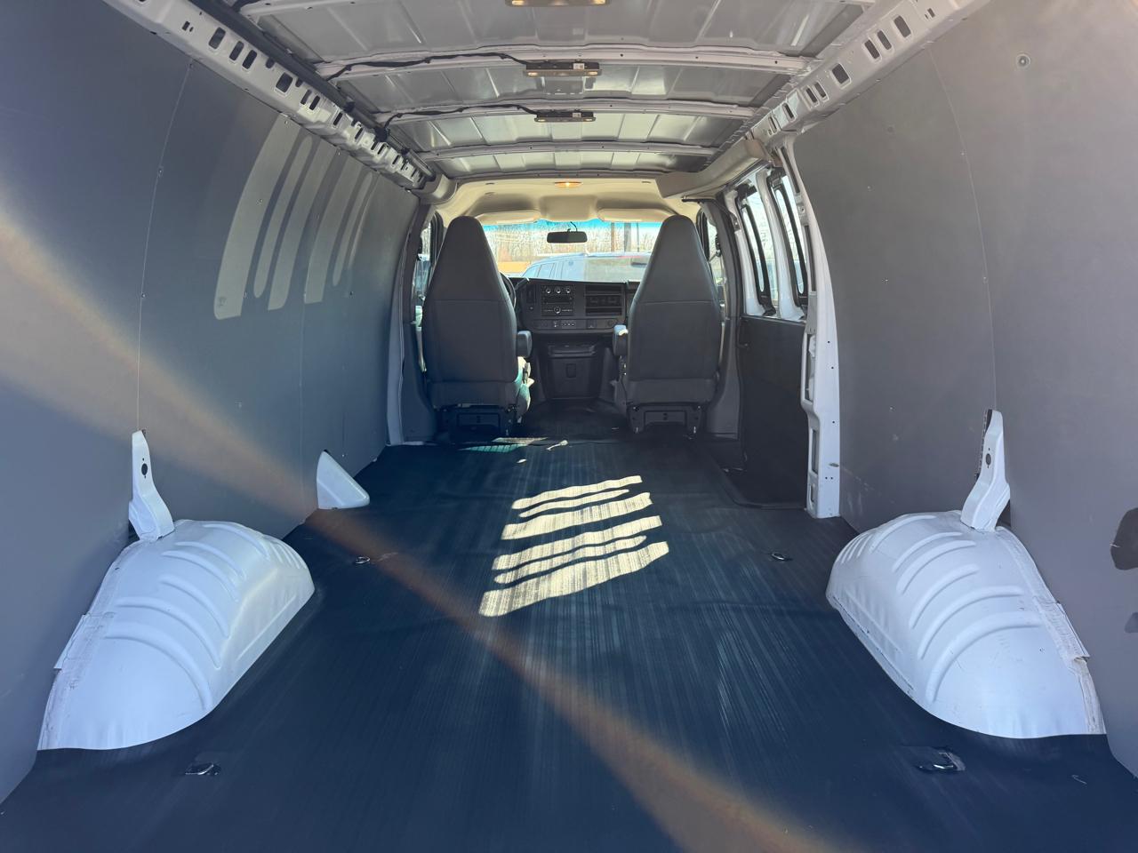 Chevrolet Express Cargo Van RWD 2500 155" 2021