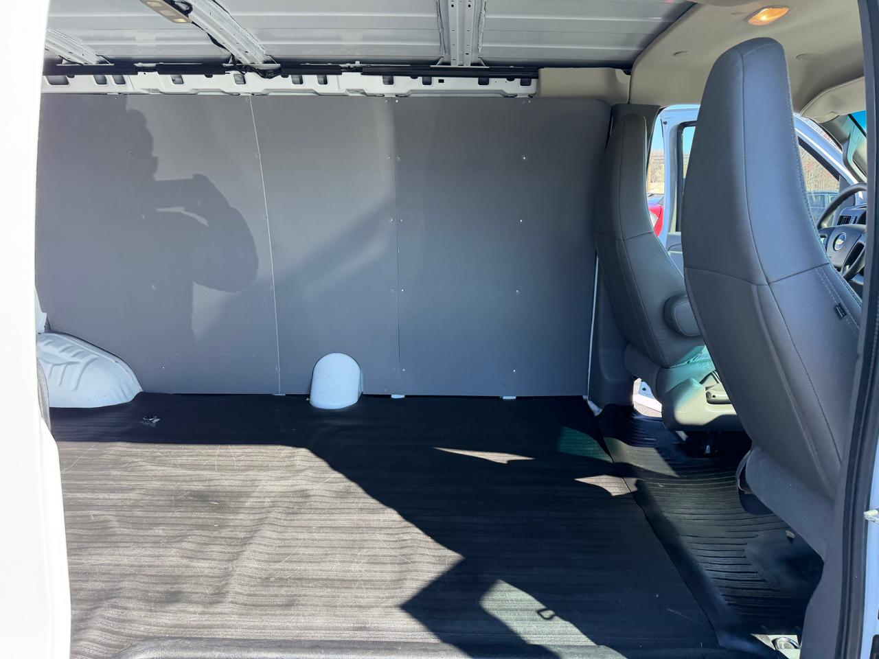 Chevrolet Express Cargo Van RWD 2500 155" 2021