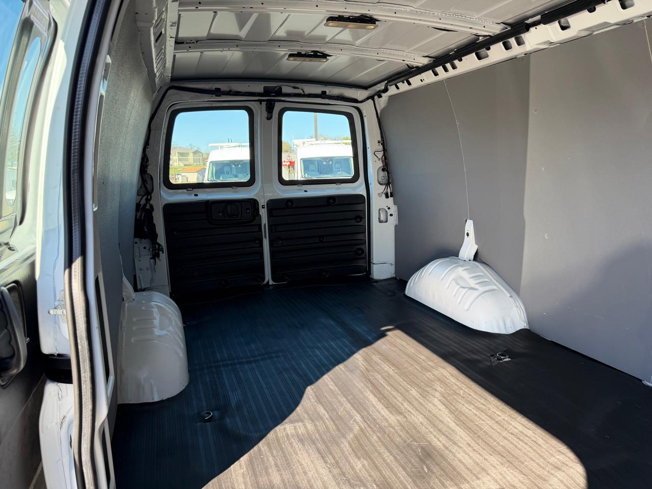 Chevrolet Express Cargo Van RWD 2500 155" 2021