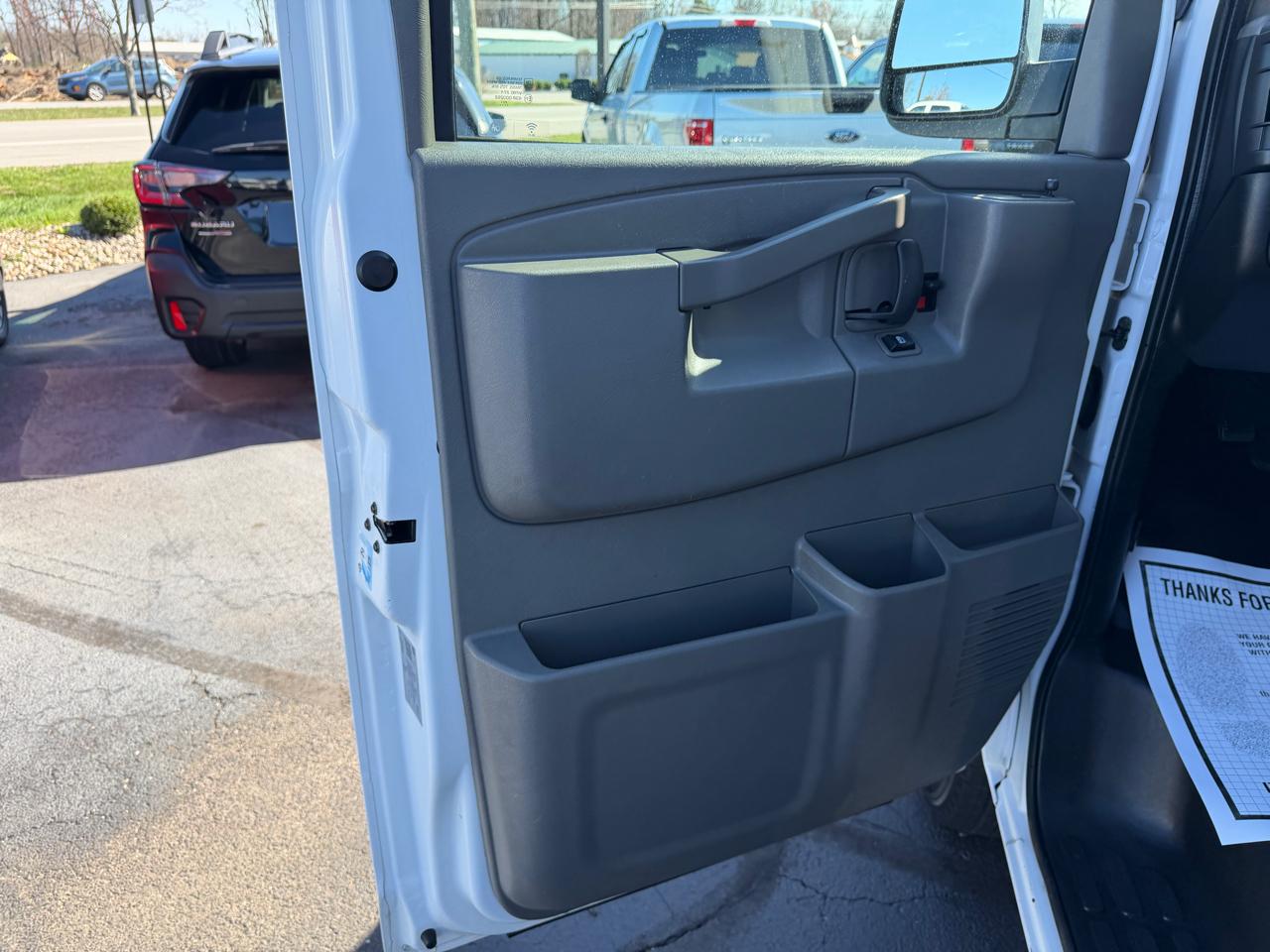 Chevrolet Express Cargo Van RWD 2500 155" 2021