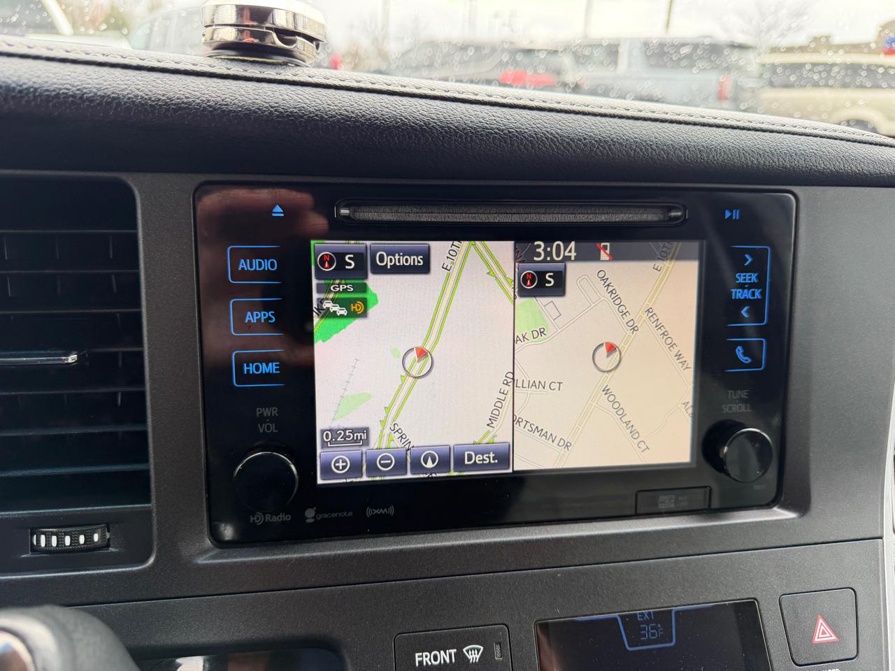 Toyota Sienna XLE Auto Access Seat FWD 7-Passenger (Natl) 2017