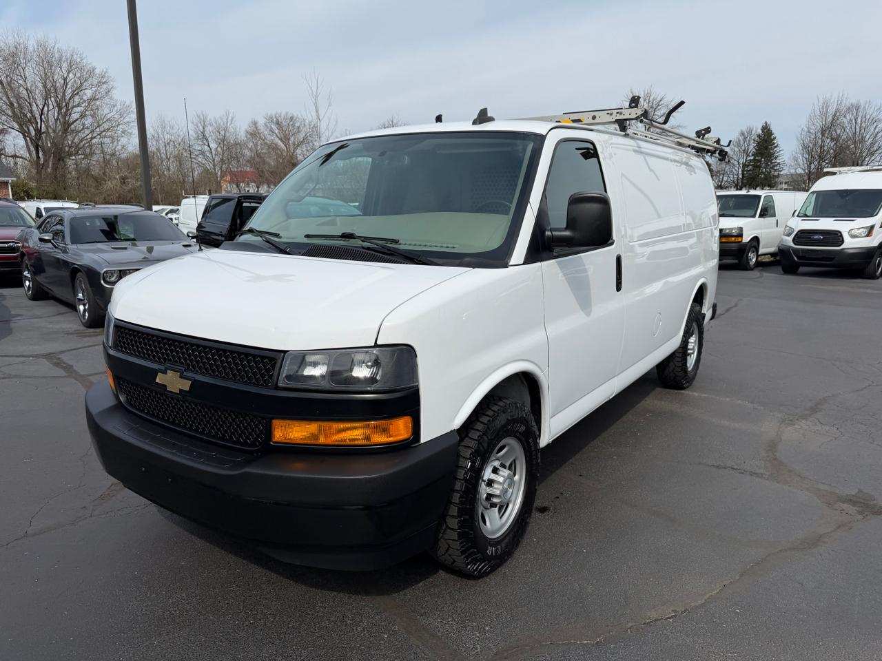 Chevrolet Express Cargo Van RWD 2500 135" 2021