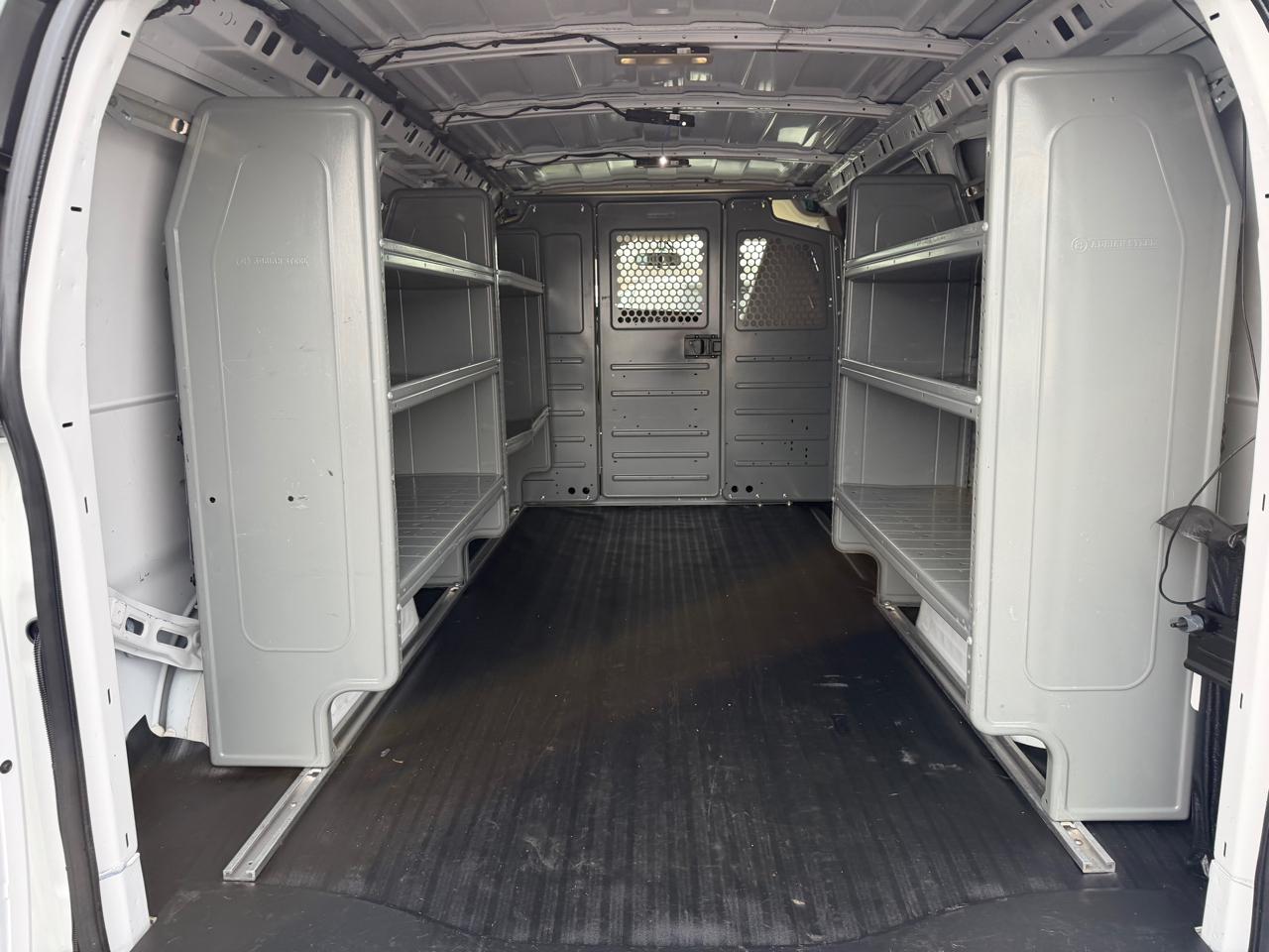 Chevrolet Express Cargo Van RWD 2500 135" 2021