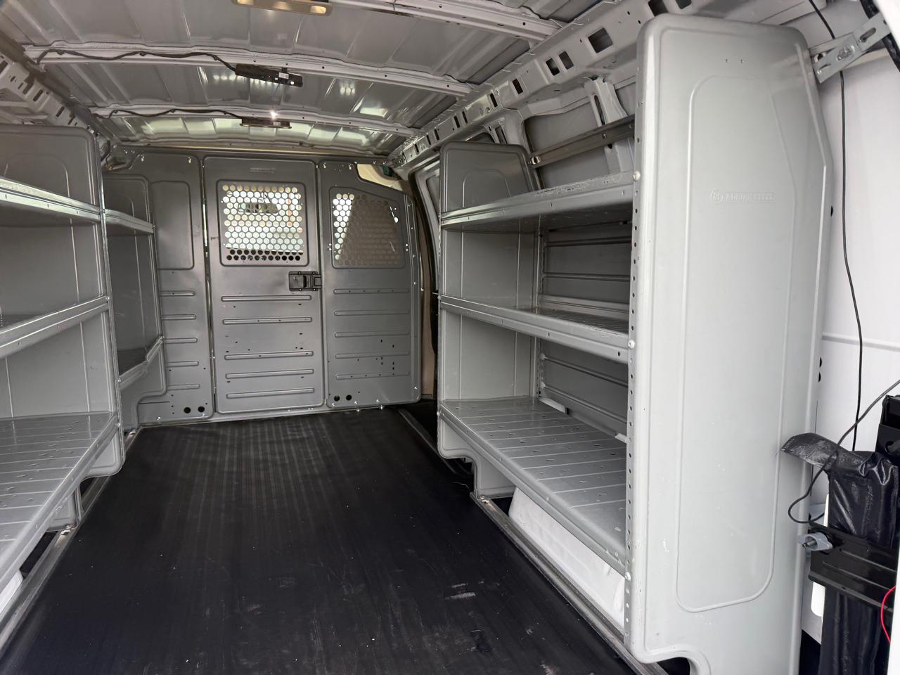 Chevrolet Express Cargo Van RWD 2500 135" 2021