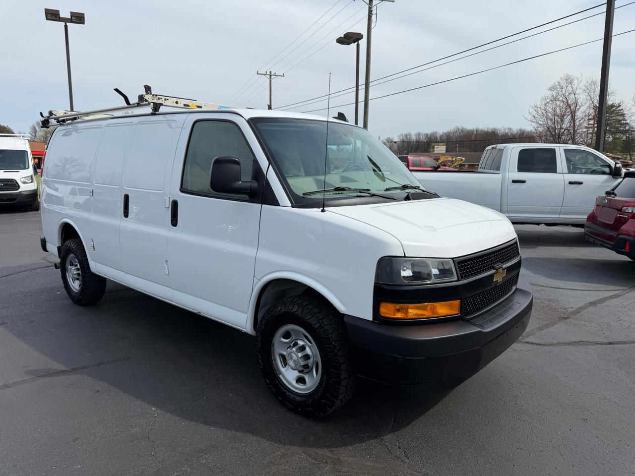 Chevrolet Express Cargo Van RWD 2500 135" 2021