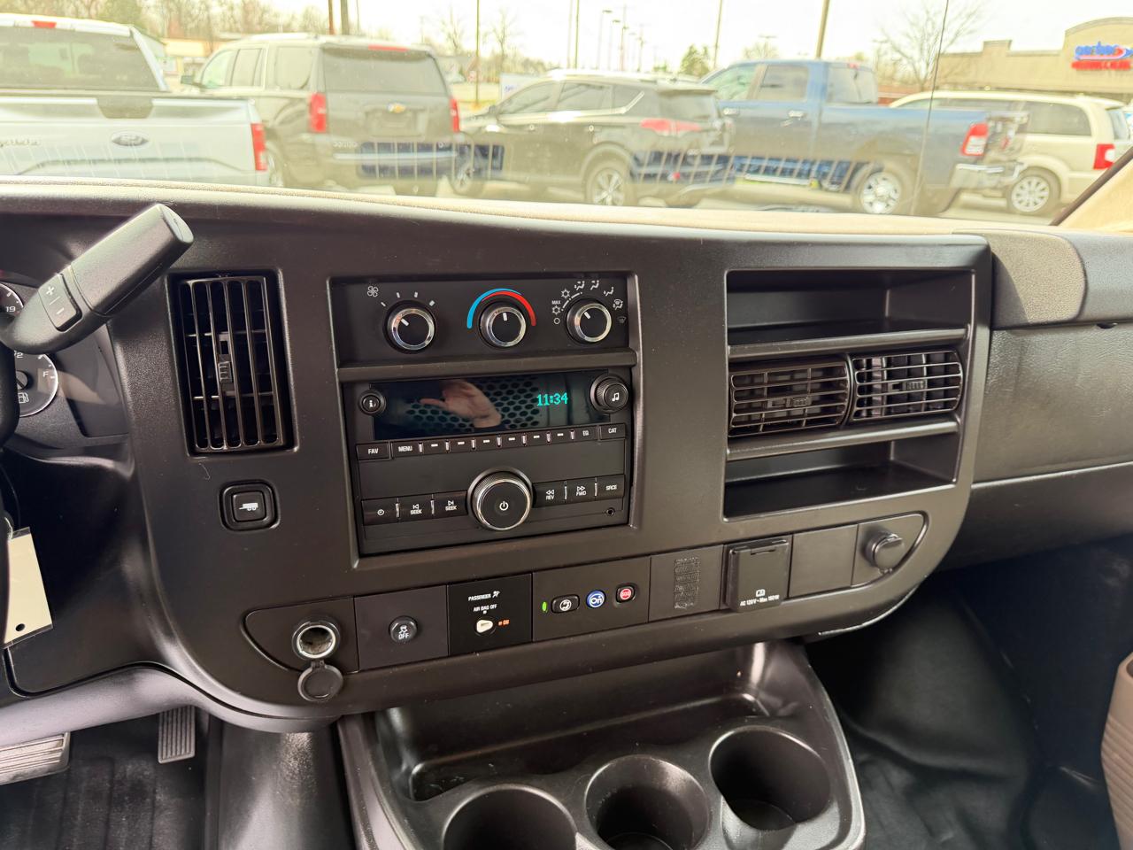 Chevrolet Express Cargo Van RWD 2500 135" 2021