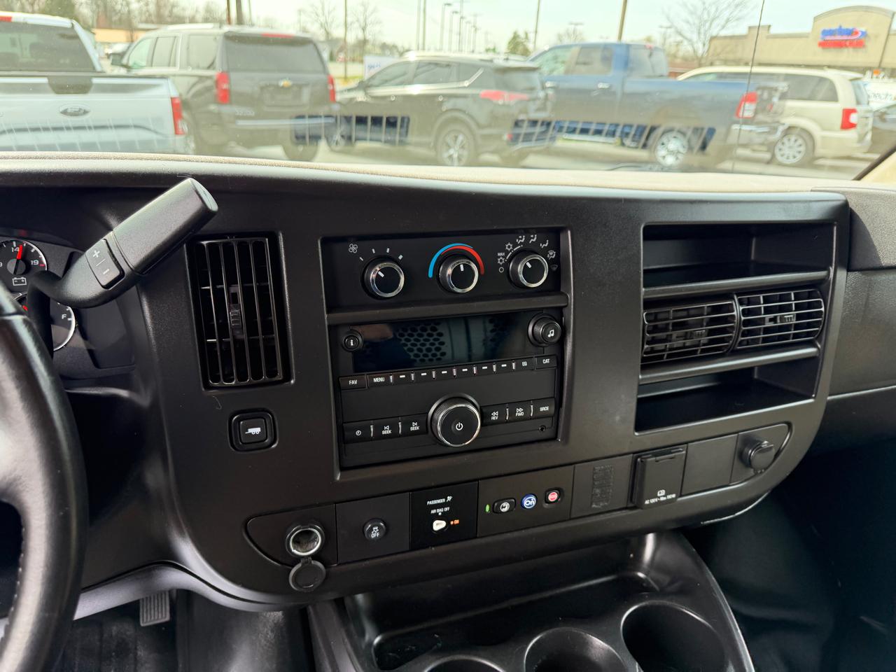 Chevrolet Express Cargo Van RWD 2500 135" 2021