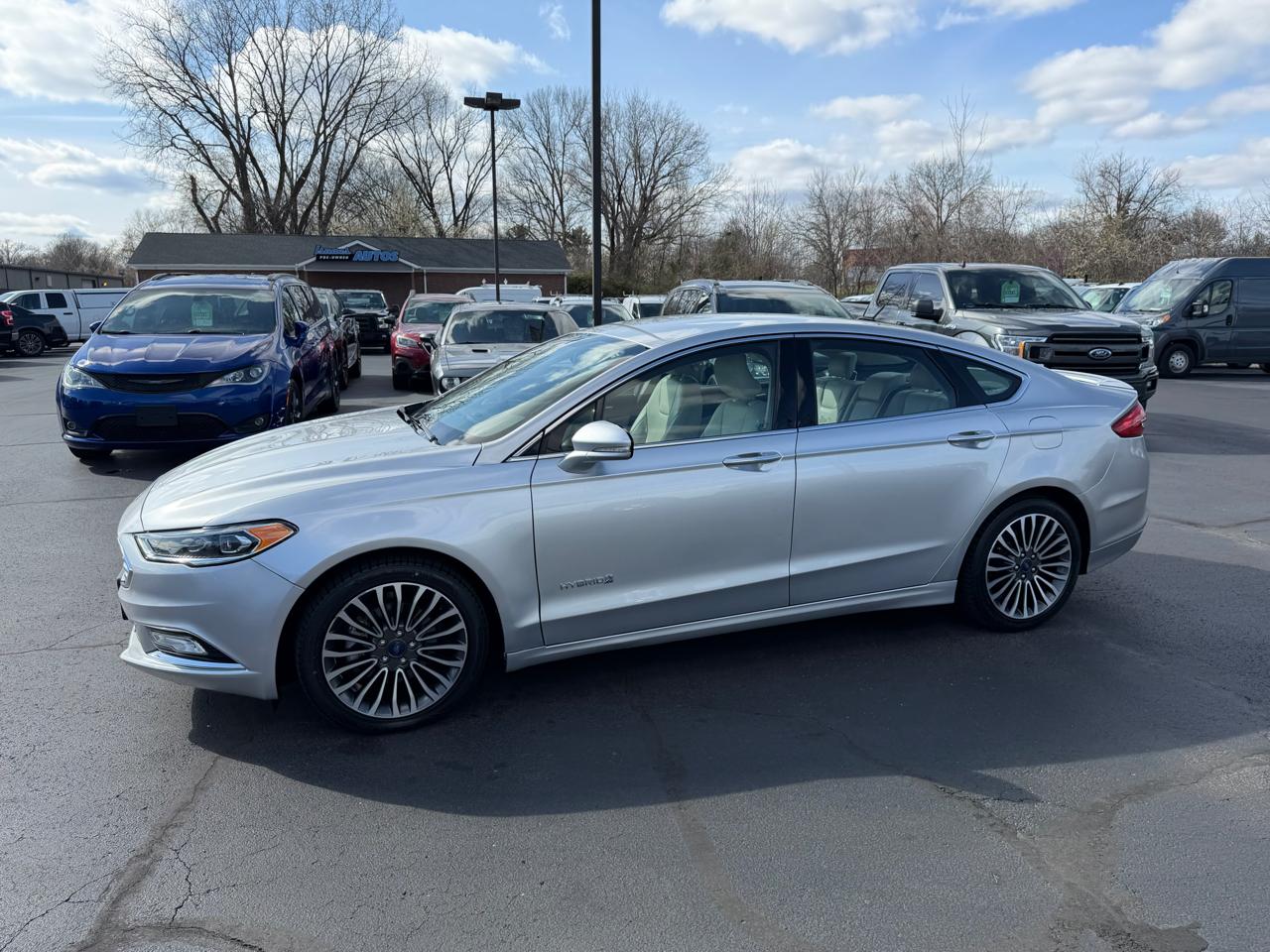 Ford Fusion Hybrid Titanium FWD 2017