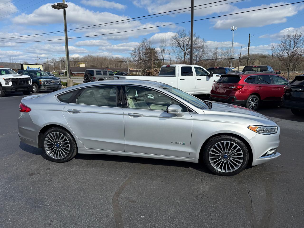Ford Fusion Hybrid Titanium FWD 2017