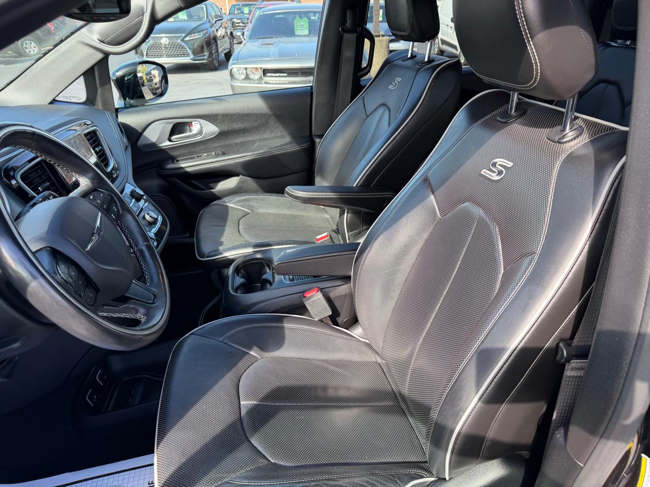 Chrysler Pacifica Limited FWD 2019