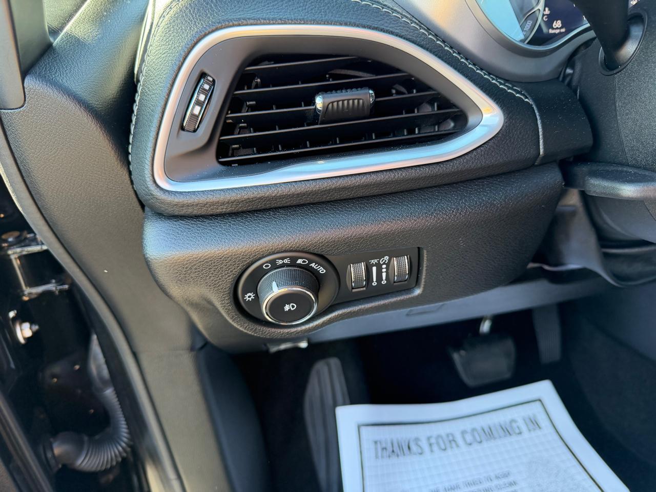 Chrysler Pacifica Limited FWD 2019