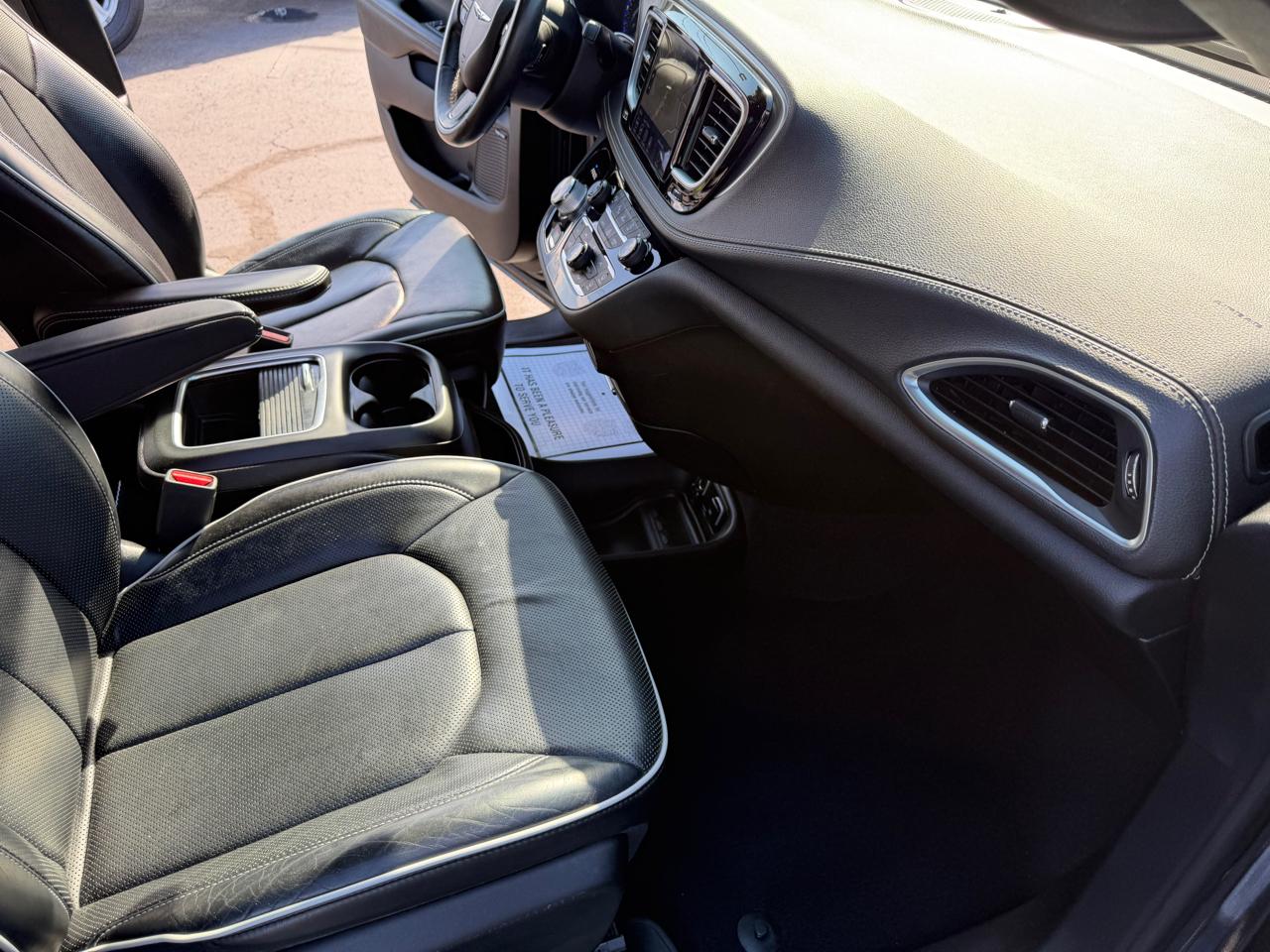 Chrysler Pacifica Limited FWD 2019