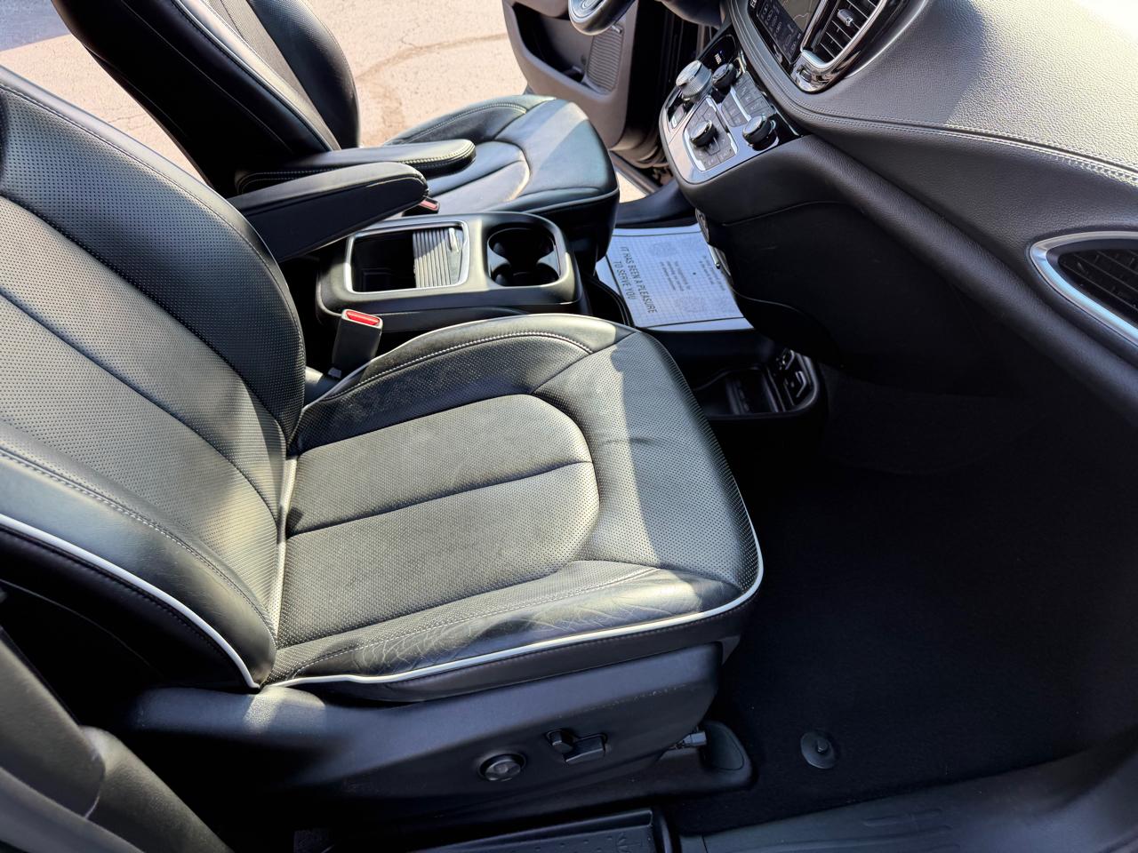 Chrysler Pacifica Limited FWD 2019