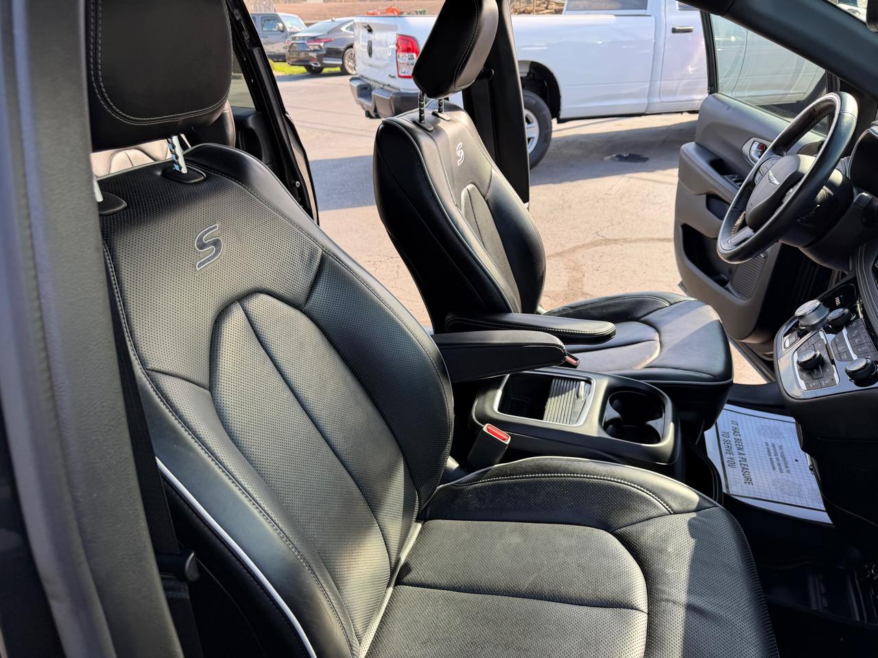 Chrysler Pacifica Limited FWD 2019