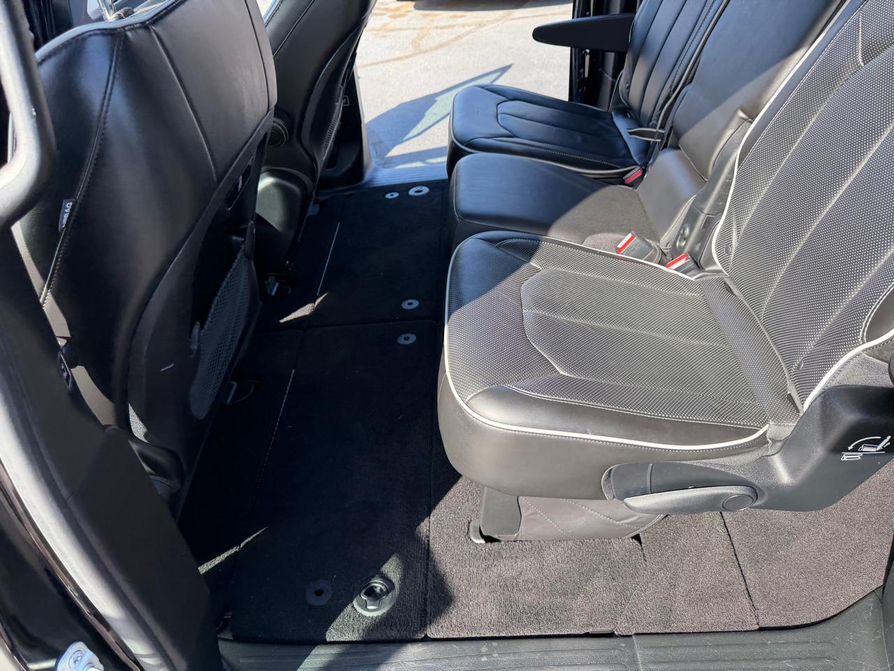 Chrysler Pacifica Limited FWD 2019