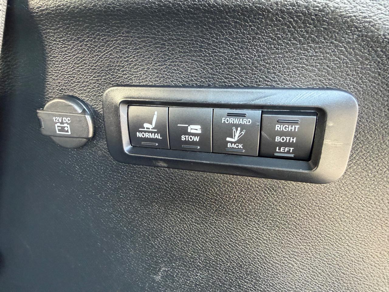 Chrysler Pacifica Limited FWD 2019