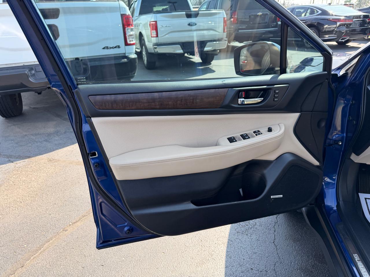 Subaru Outback 4dr Wgn 2.5i Limited 2016